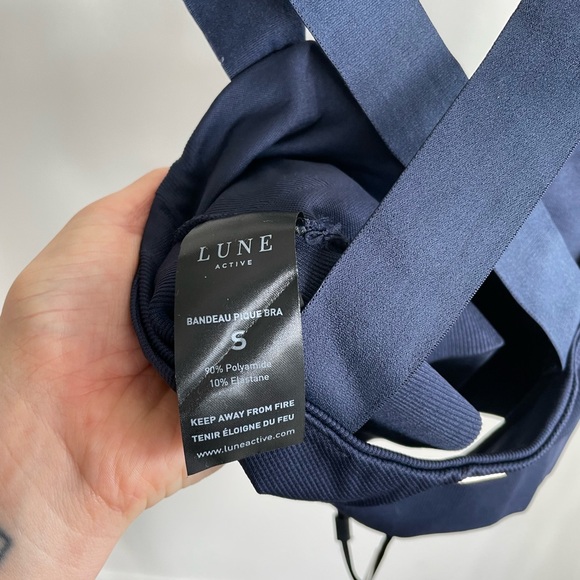 New with Tags Lune active Sports bra - Picture 3 of 3